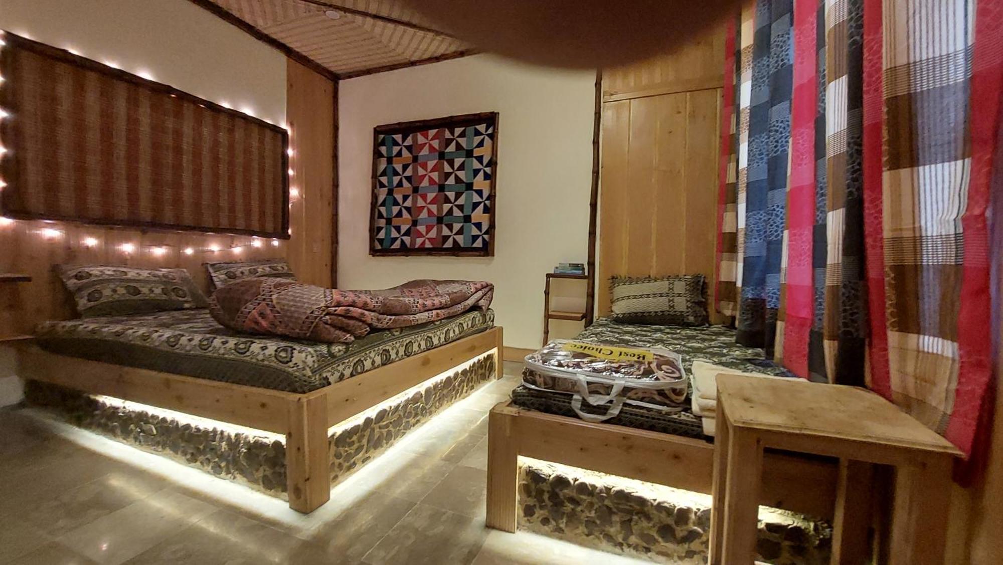 Khana Badosh Resort Kalam Bagian luar foto